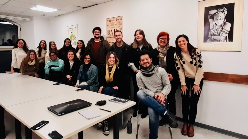 Estudiantes de Comunicación Empresarial visitaron el Teatro Solís
